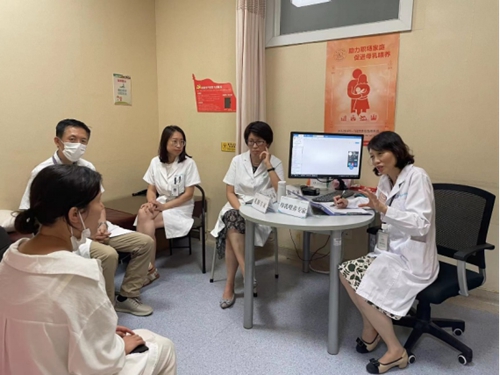 青島婦女兒童醫(yī)院母乳喂養(yǎng)宣傳活動1337.jpg